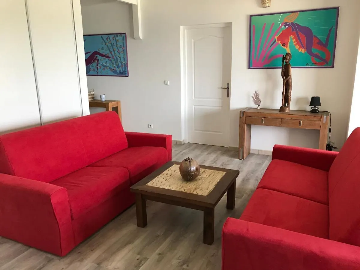 Appart vue mer 7/9p, accès direct plage et piscine Seze 0*,